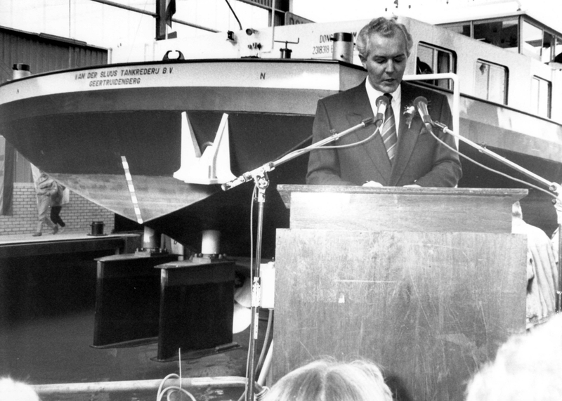 Jaren 90 Opening scheepslift Beatrixhaven door Ton de Waal 2e generatie klein copy